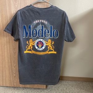 Medium Modelo Tee Shirt